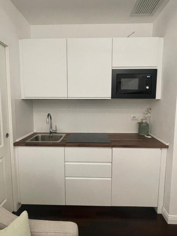 Bilocale Di Prestigio: Milano Centro Apartamento Exterior foto