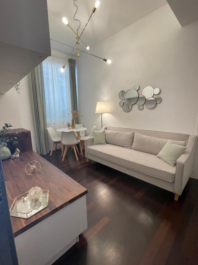 Bilocale Di Prestigio: Milano Centro Apartamento Exterior foto