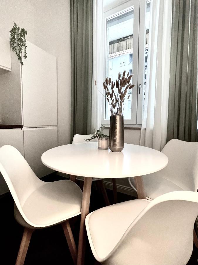 Bilocale Di Prestigio: Milano Centro Apartamento Exterior foto